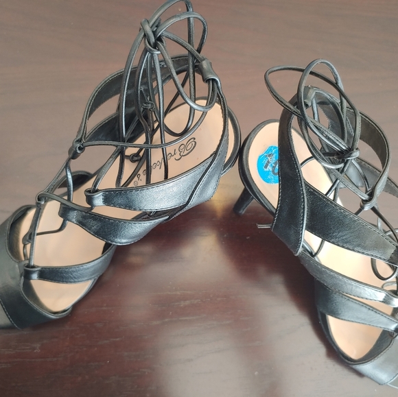 👠Heels with straps 👠 - Picture 2 of 5